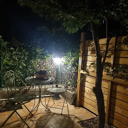 Cavana Cosy Apartment With Garden Near The Sea Trieste Esterno foto