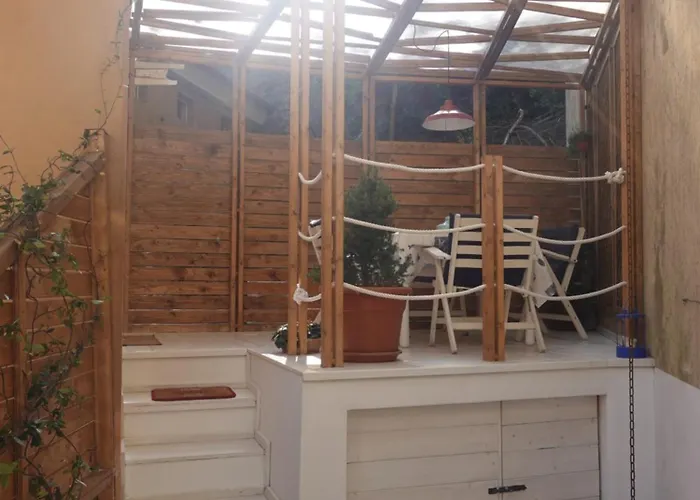 Cavana Cosy Apartment With Garden Near The Sea